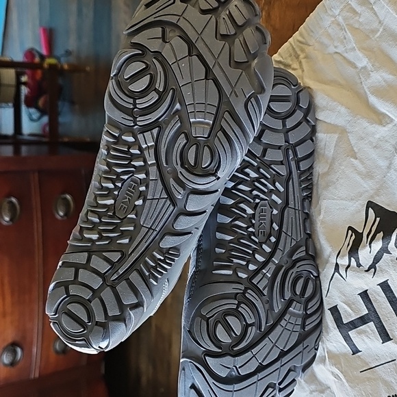 💖 HIKE FOOTWEAR DARK GREY Hiking Boots  (💲price reduced!) 💖 NWT - Picture 6 of 13